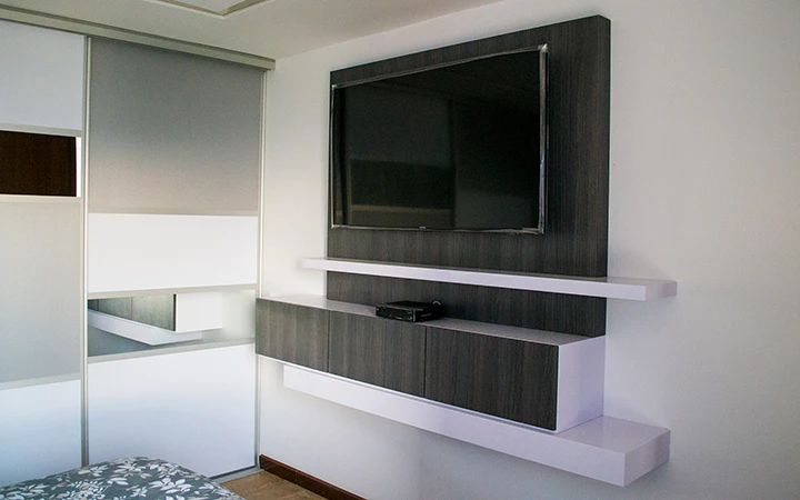 Panel TV Madera Oscura